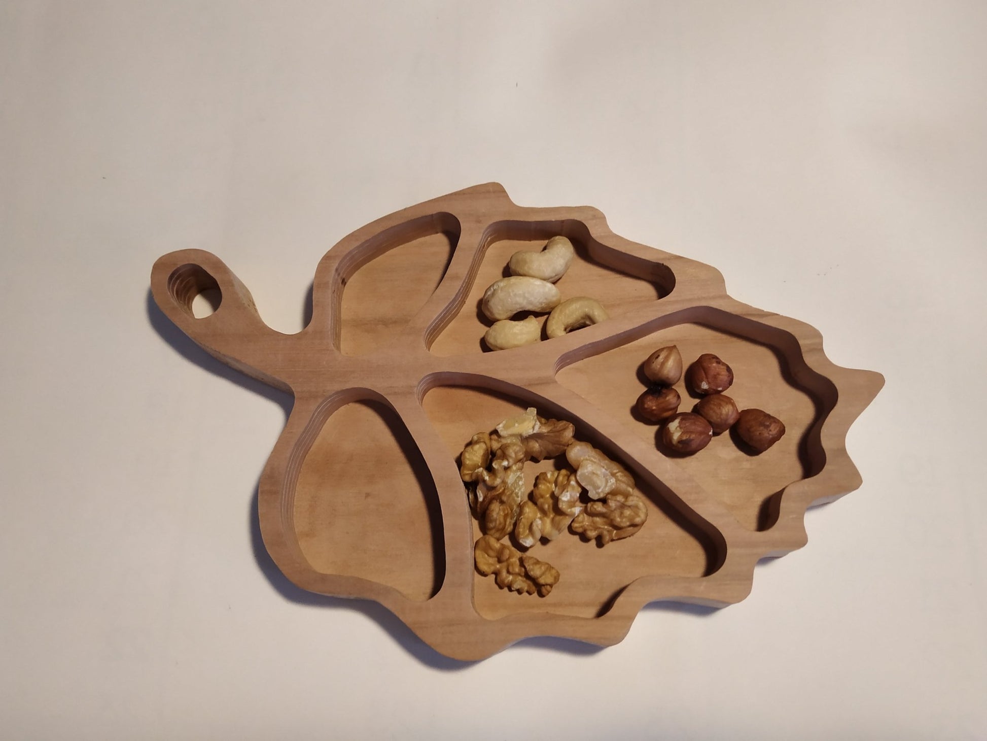 Maple Leaf Tray - Woodjana