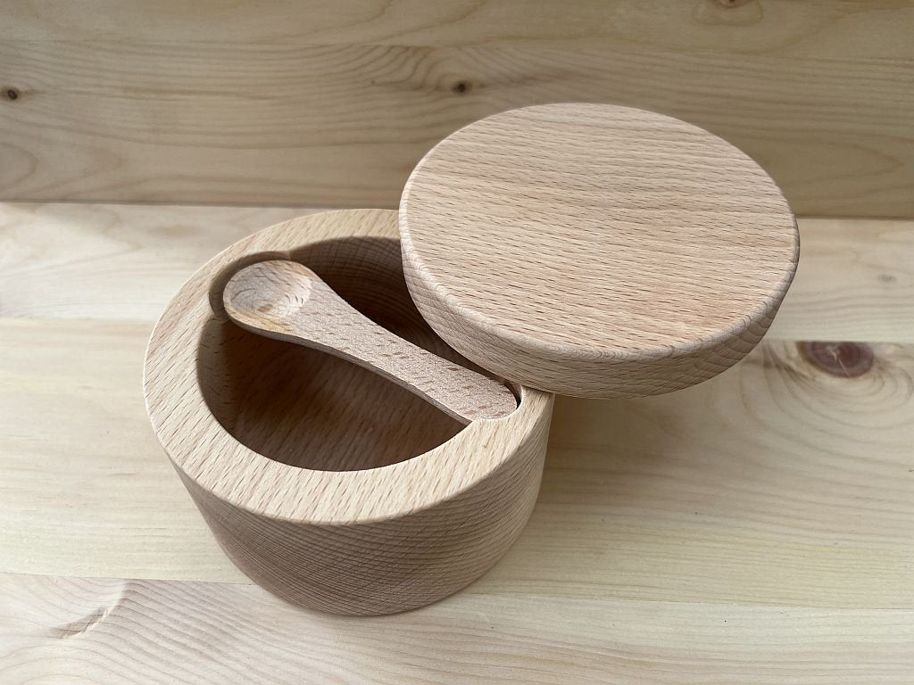 Beechwood sugar/salt box with lid - Woodjana