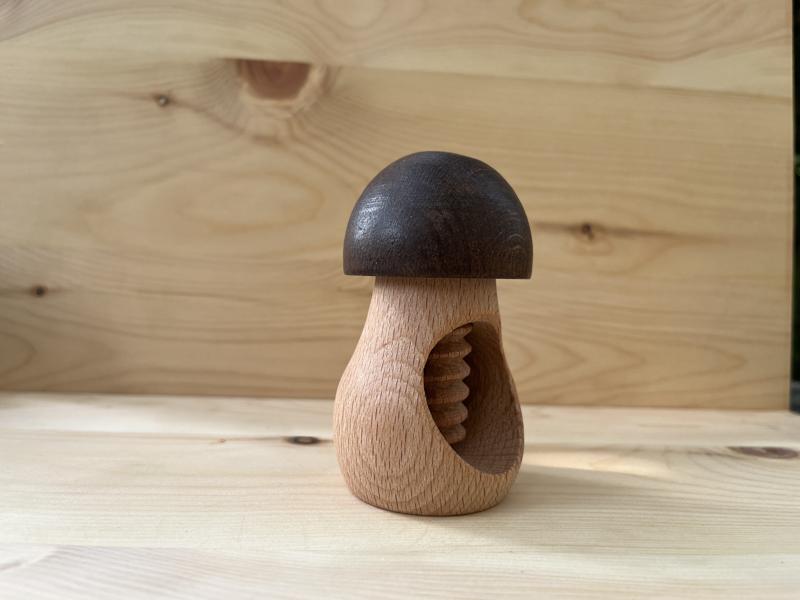 Wooden Nutcracker Mushroom, Nussknacker , Beech Wood Walnut Cracker, Casse-noix En Bois De Hêtre,S chiaccianoci - Woodjana